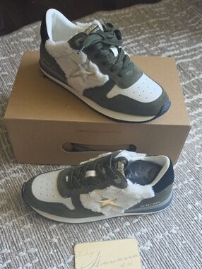 Vintage Havana Olive Green & White Star Shearling Sneakers